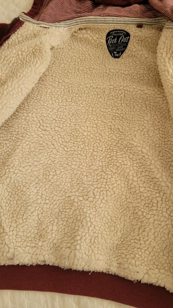 Ocieplana bluza z kapturem 134 TU