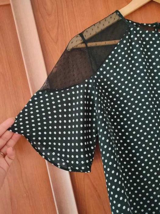 Blusa às bolinhas 40 nova