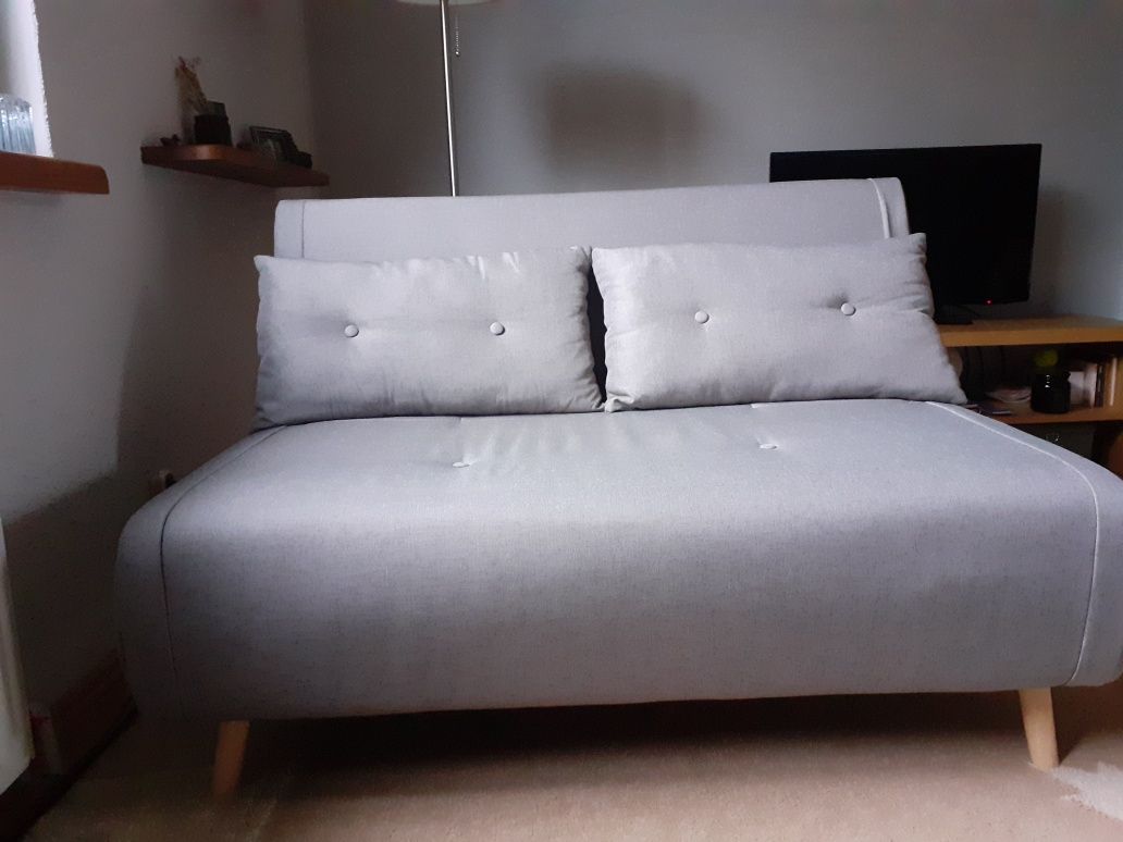 Mała sofa rozkładana - szara