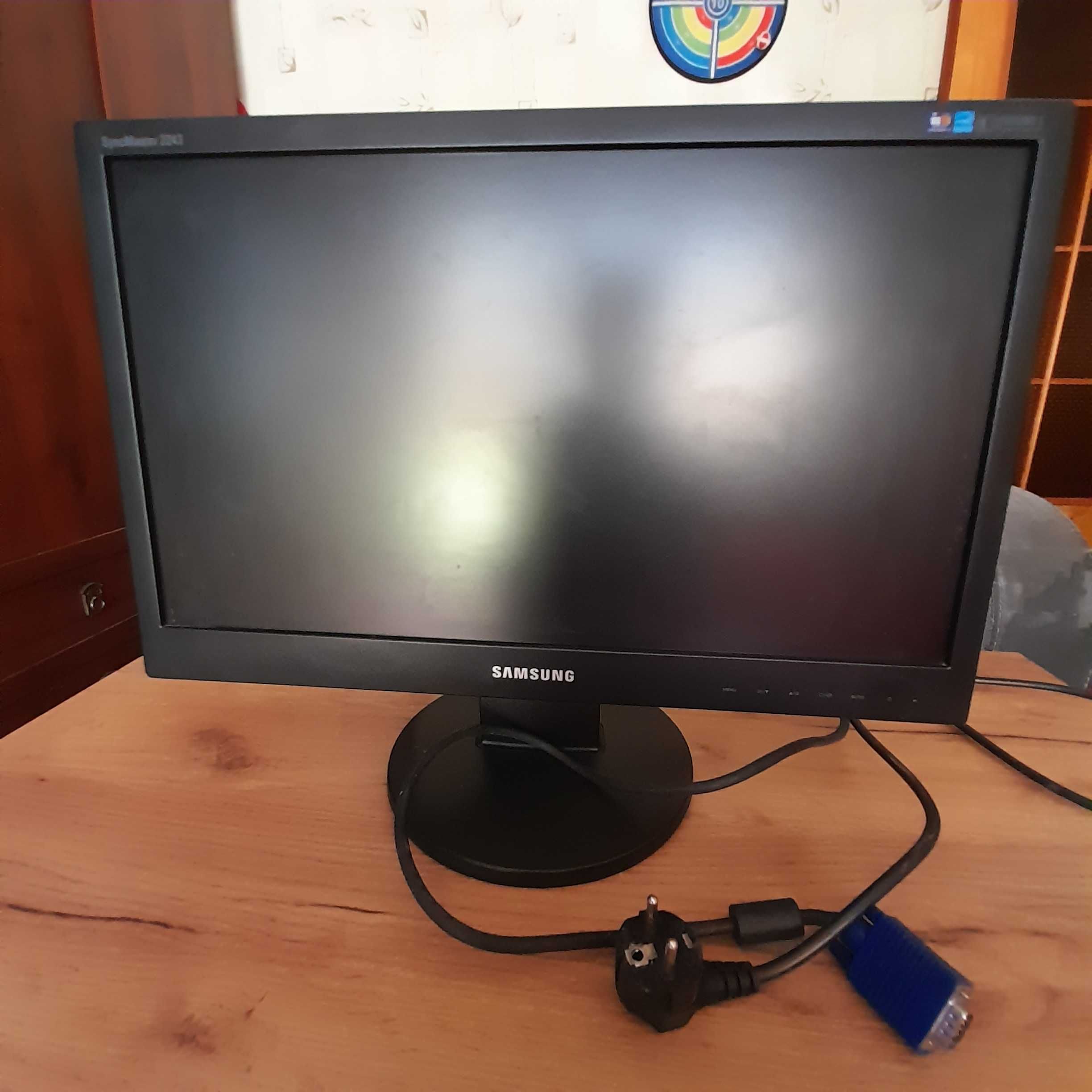 Monitor  Samsung 22 cale