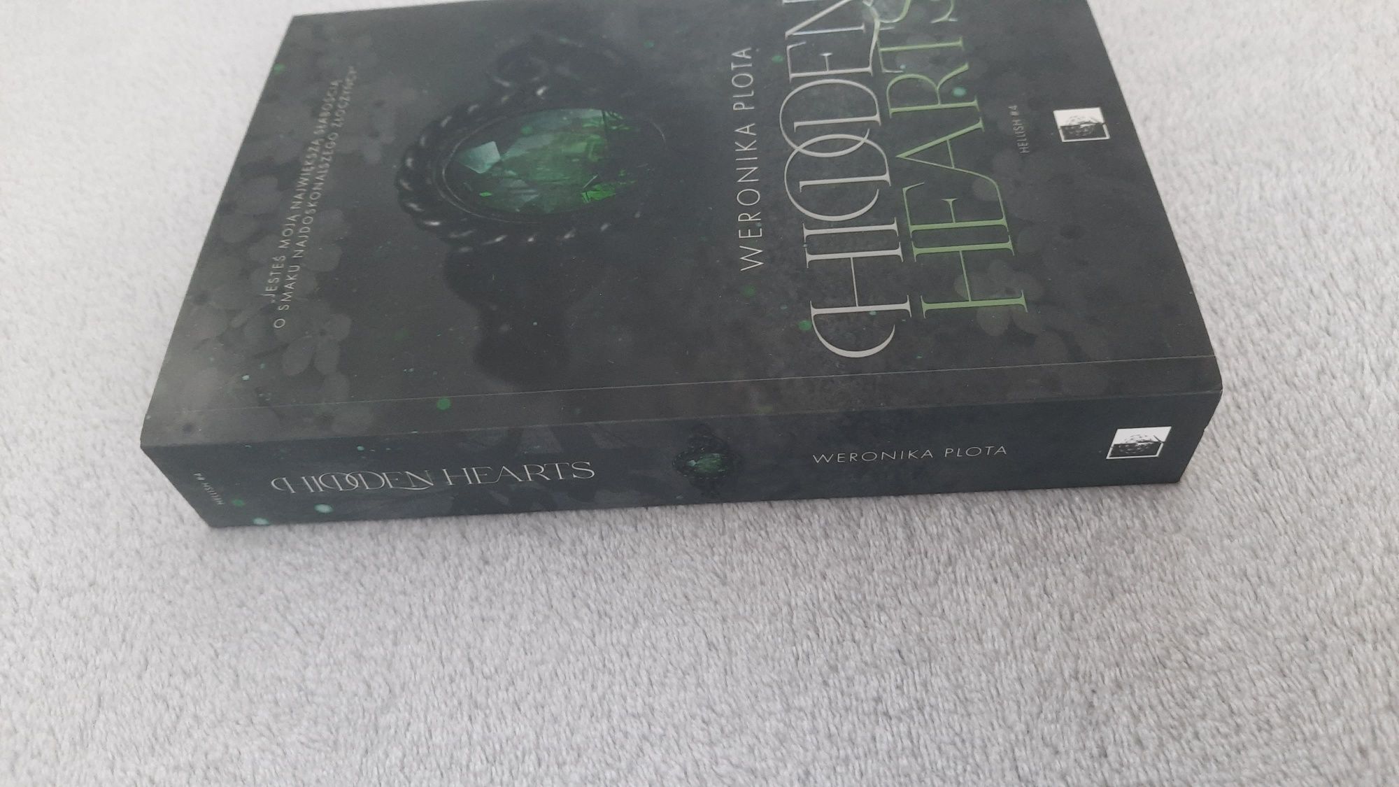 "Hidden hearts" Weronika Plota Hellish #4