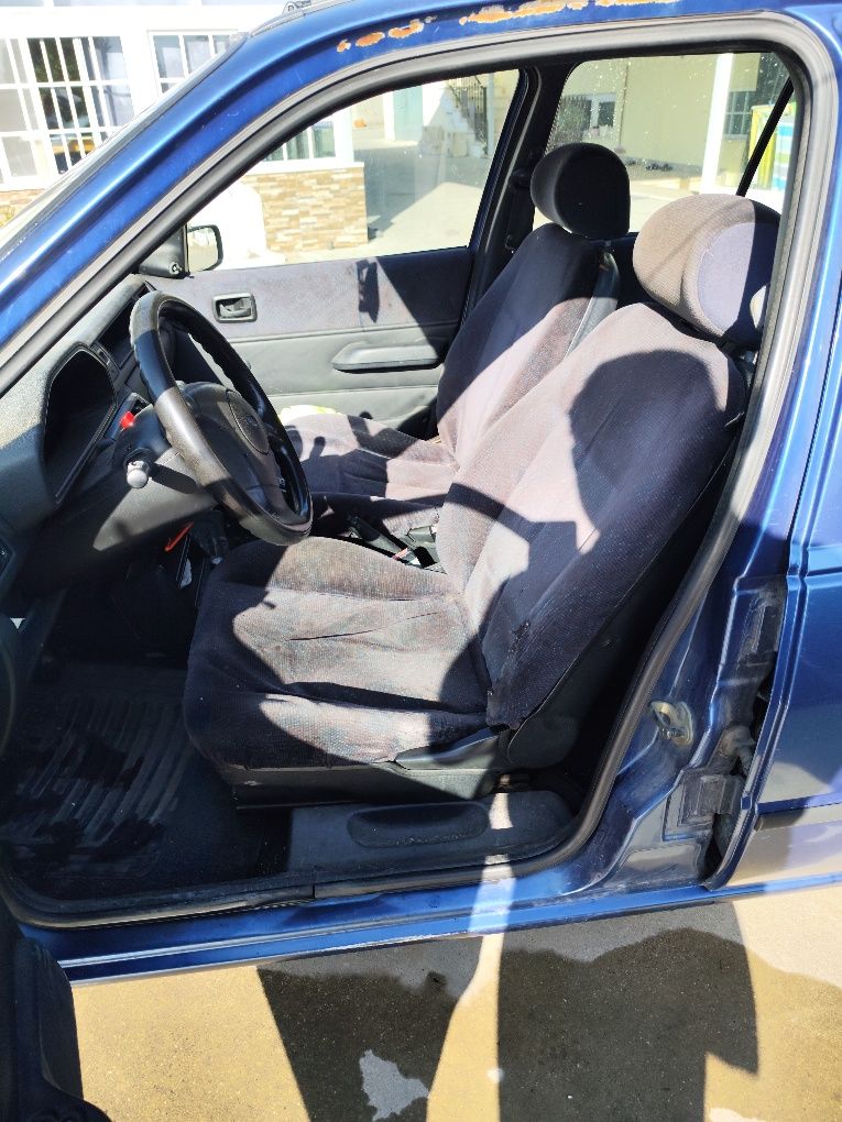 Ford Fiesta (Azul)