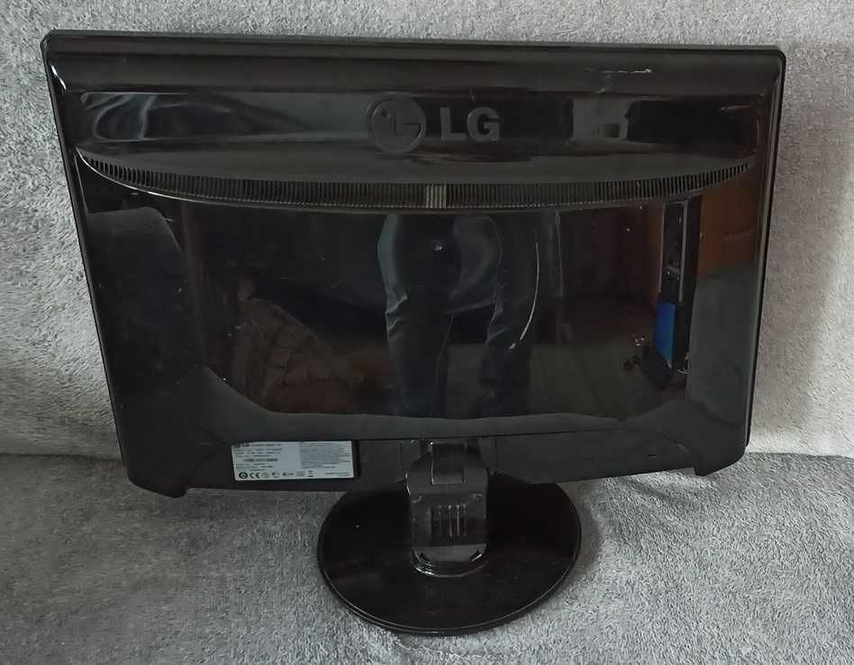 Monitor LG 24" W2452T-PF