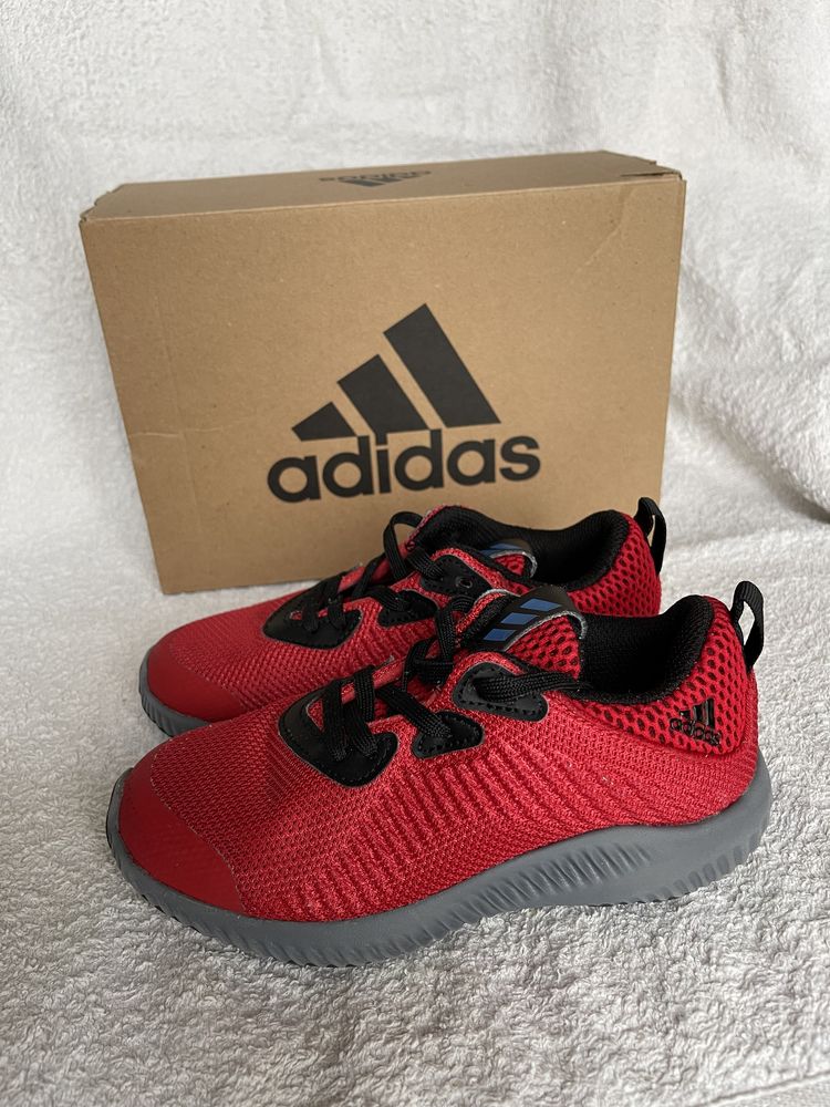 Adidas розмір 28 17,5