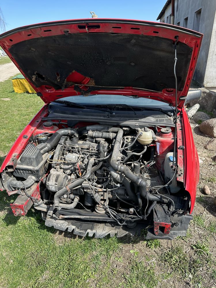 Golf 3 1.9 TDI na częsci. dobra blacha