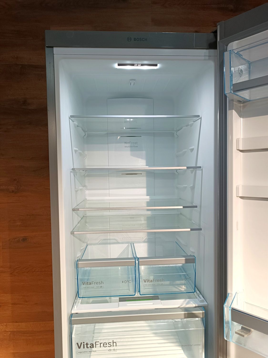Холодильник  Bosch No Frost нержавійка доставка гарантія Бош б/у