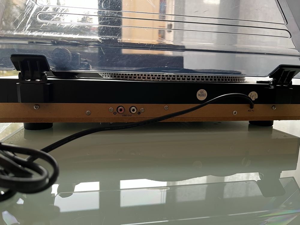 Gira discos AEG MC4420 CR/USB
