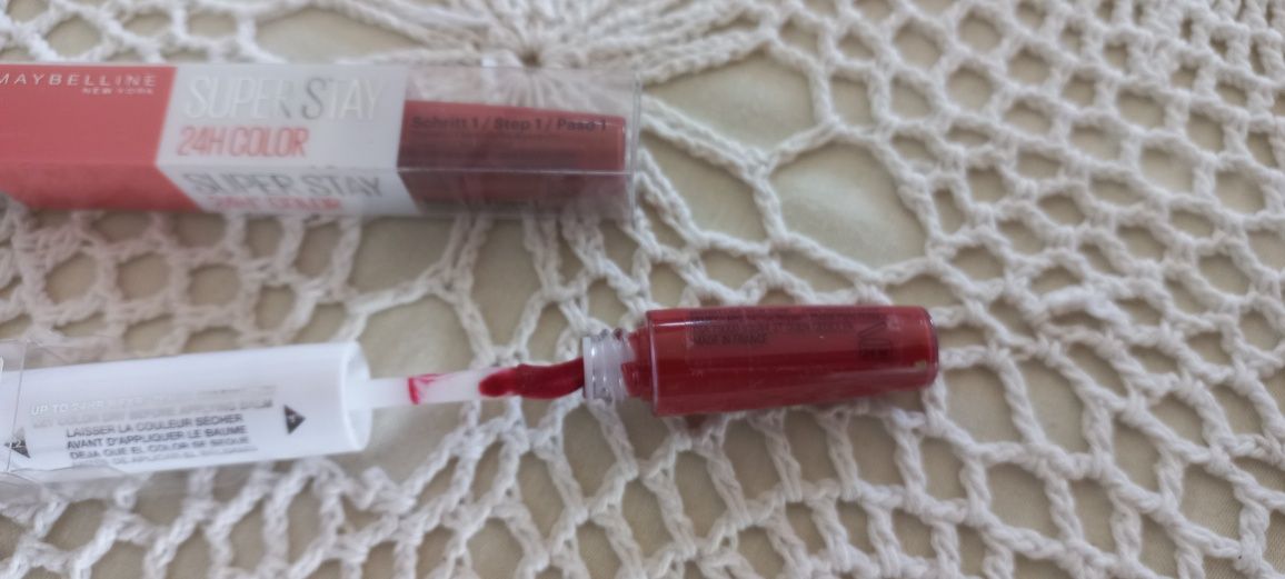 Pomadki Maybelline SuperStay 24H, kolor 542