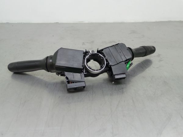 Conjunto / manetes de luzes e limpa vidros TOYOTA Yaris (_P13_)