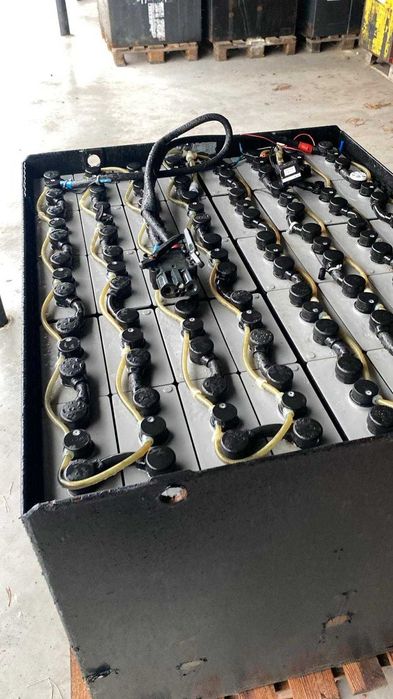 Bateria trakcyjna kwasowa HAWKER 80V 775Ah 11.2018rok