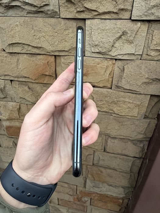 iPhone 11 Pro Max Midnight Green заблокирован