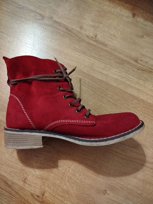 Czerwone zamszowe botki za kostkę Venezia 37