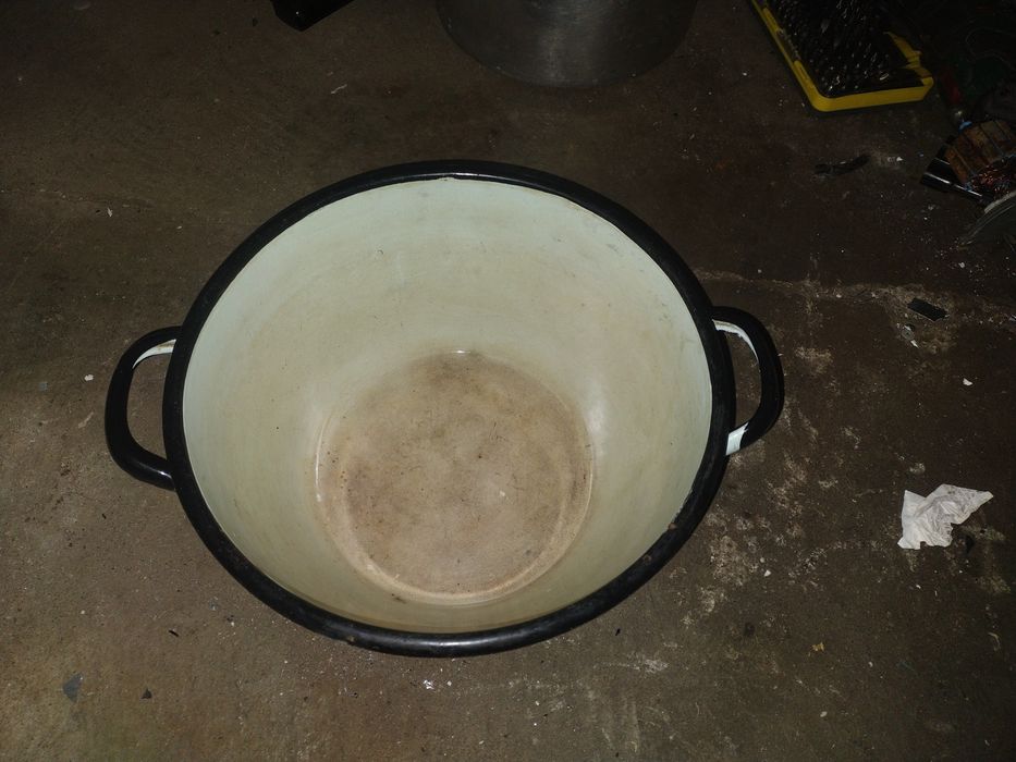 Garnek emaliowany PRL