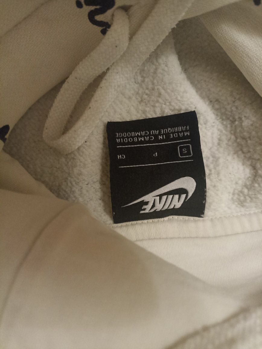 Biała bluza Nike z kapturem i napisami rozmiar S