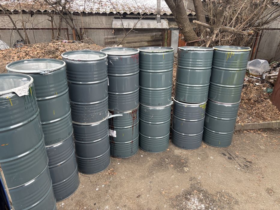 Продам бочки металеві на 200 з під фарб!