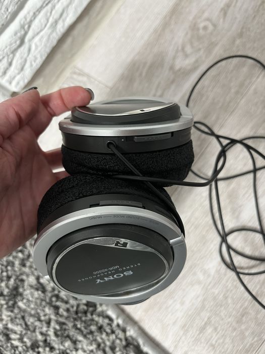 Продам рабочии наушники SONI