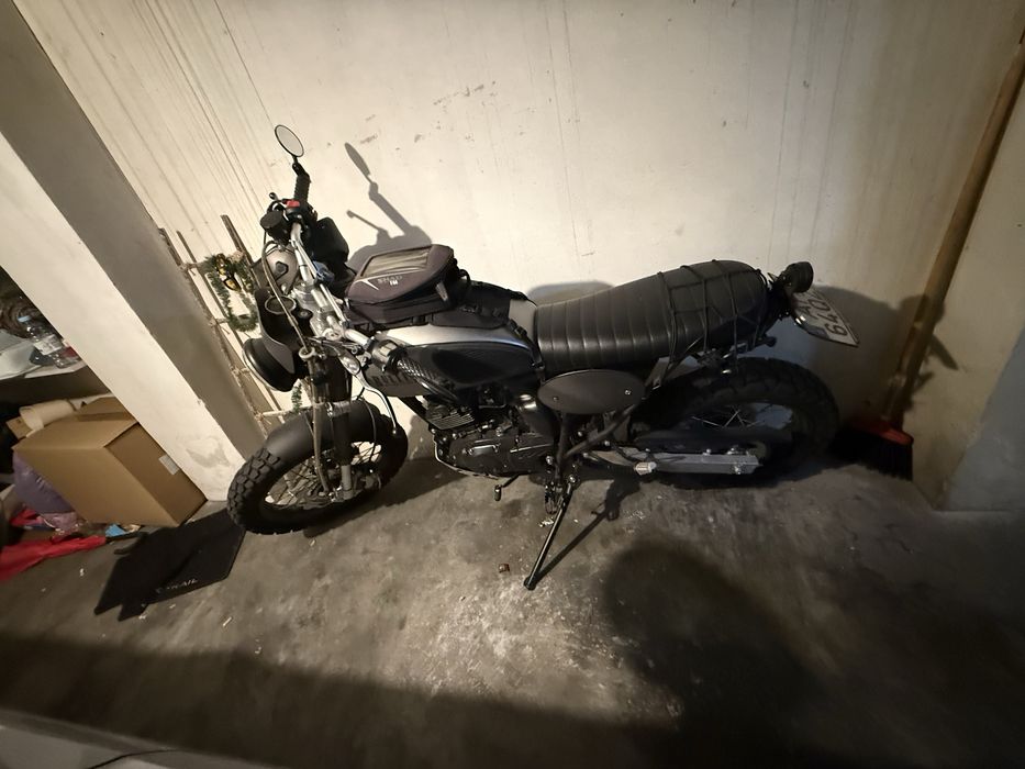 Mota bullit hero 125