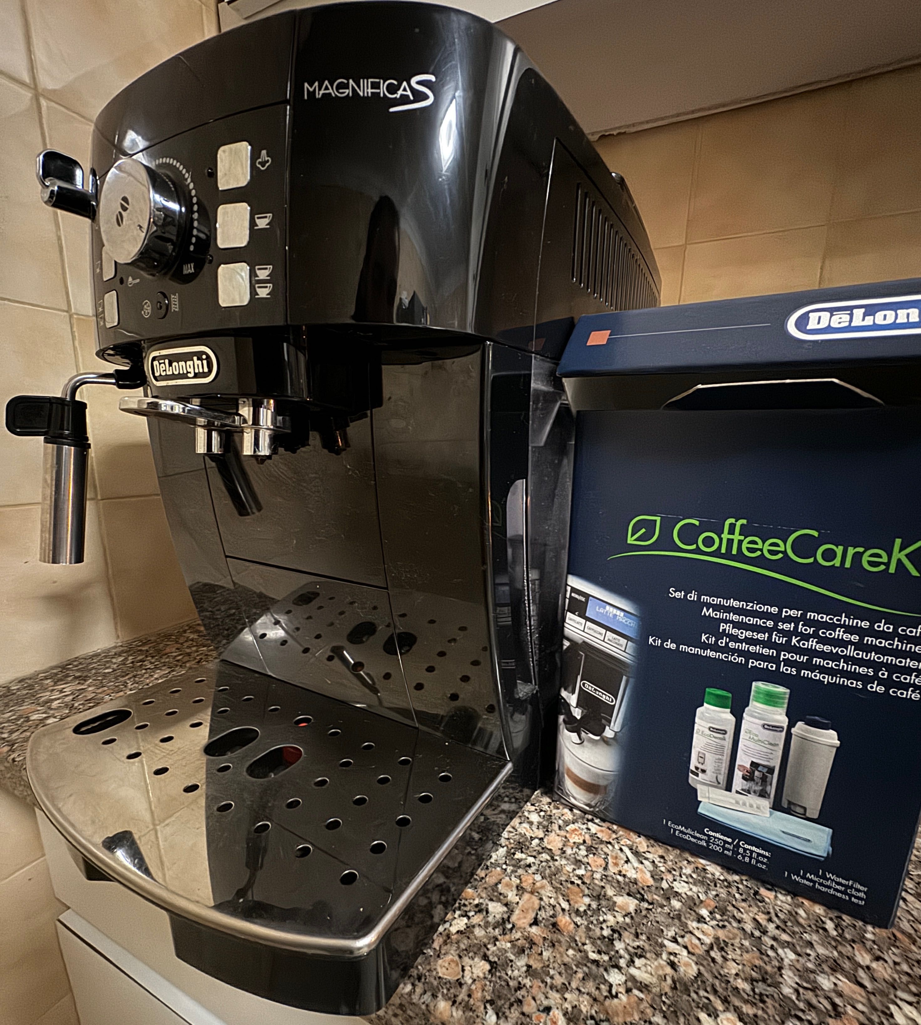 Máquina Delonghi Magnífica S
