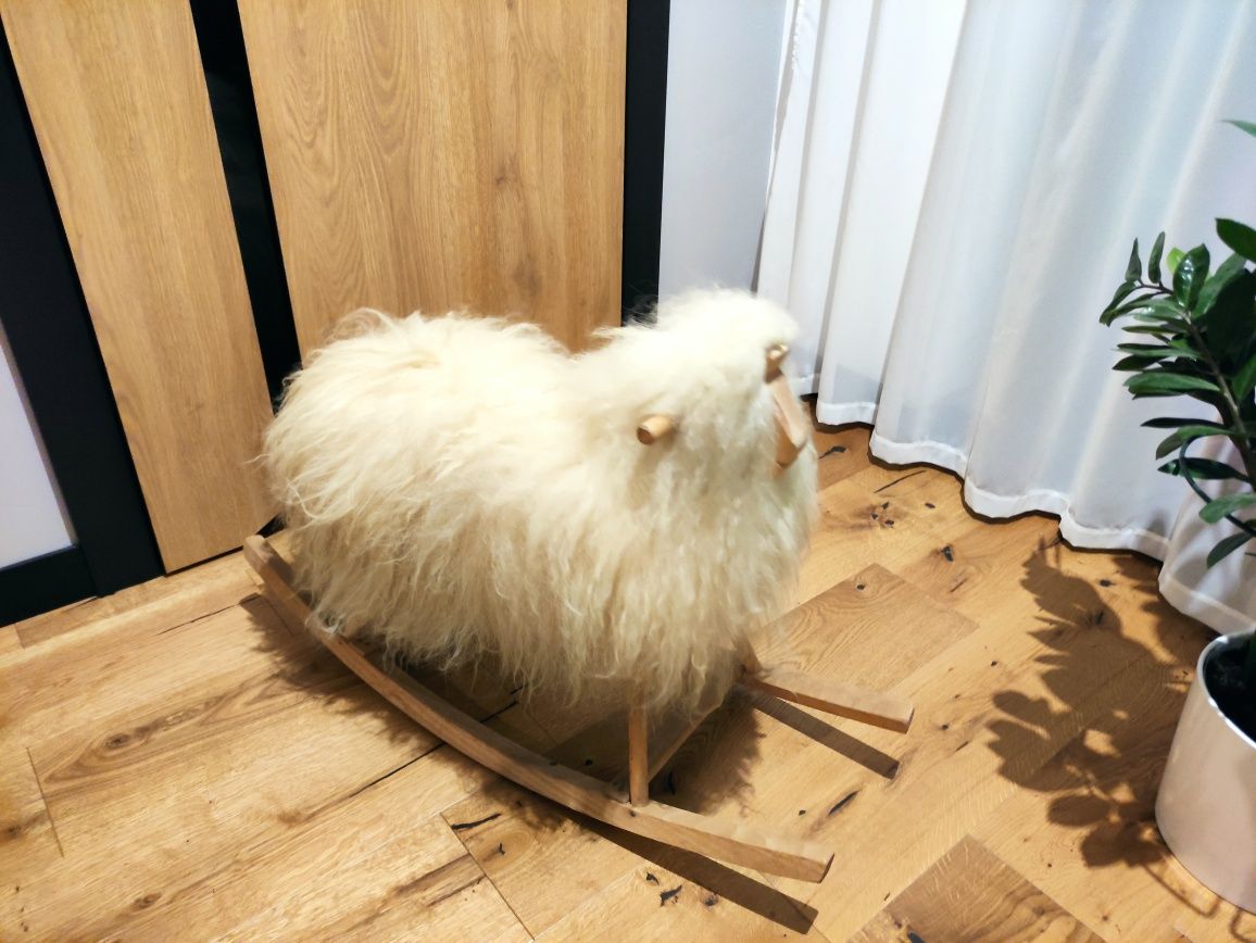 Owca na biegunach/ bujak/dekoracja na sesje zdjęciowe