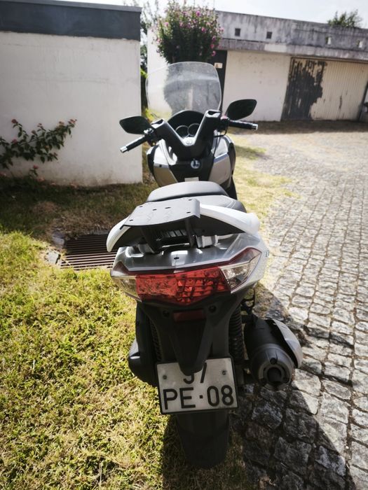 Maxi Scooter SYM 125i Start Stop