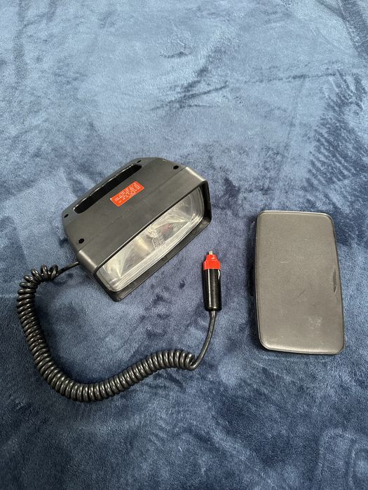 Szperacz (reflektor) do gniazdka zapalniczki samochodowej 12 V