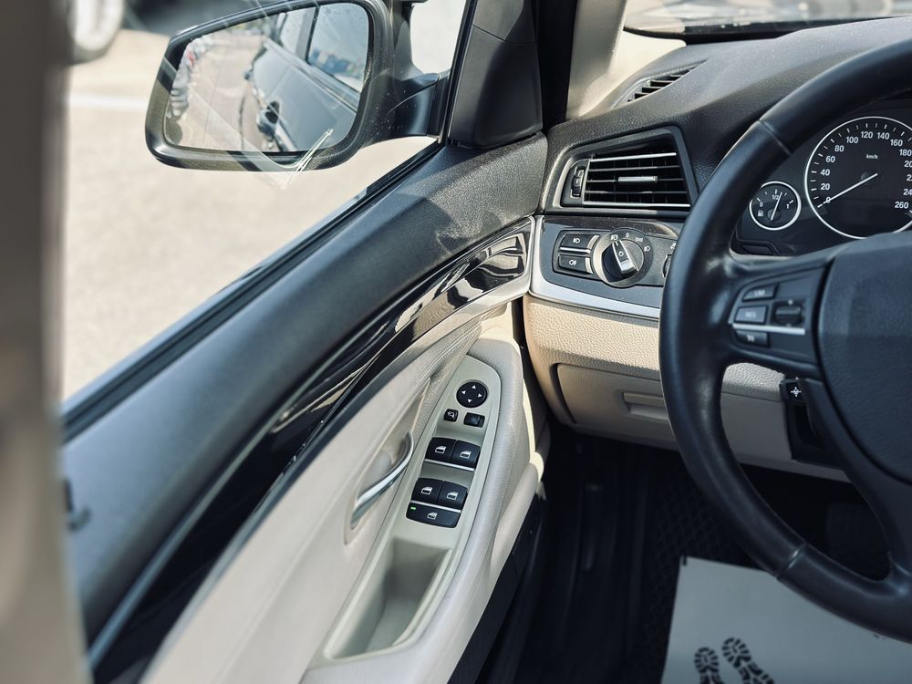 BMW 523i F10 2010рік.