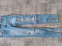 Jeansy r. 36 Stradivarius