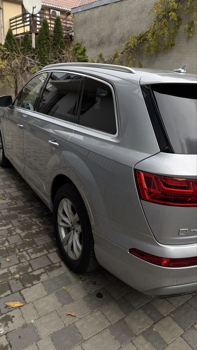 Audi q7 2017 premium plus