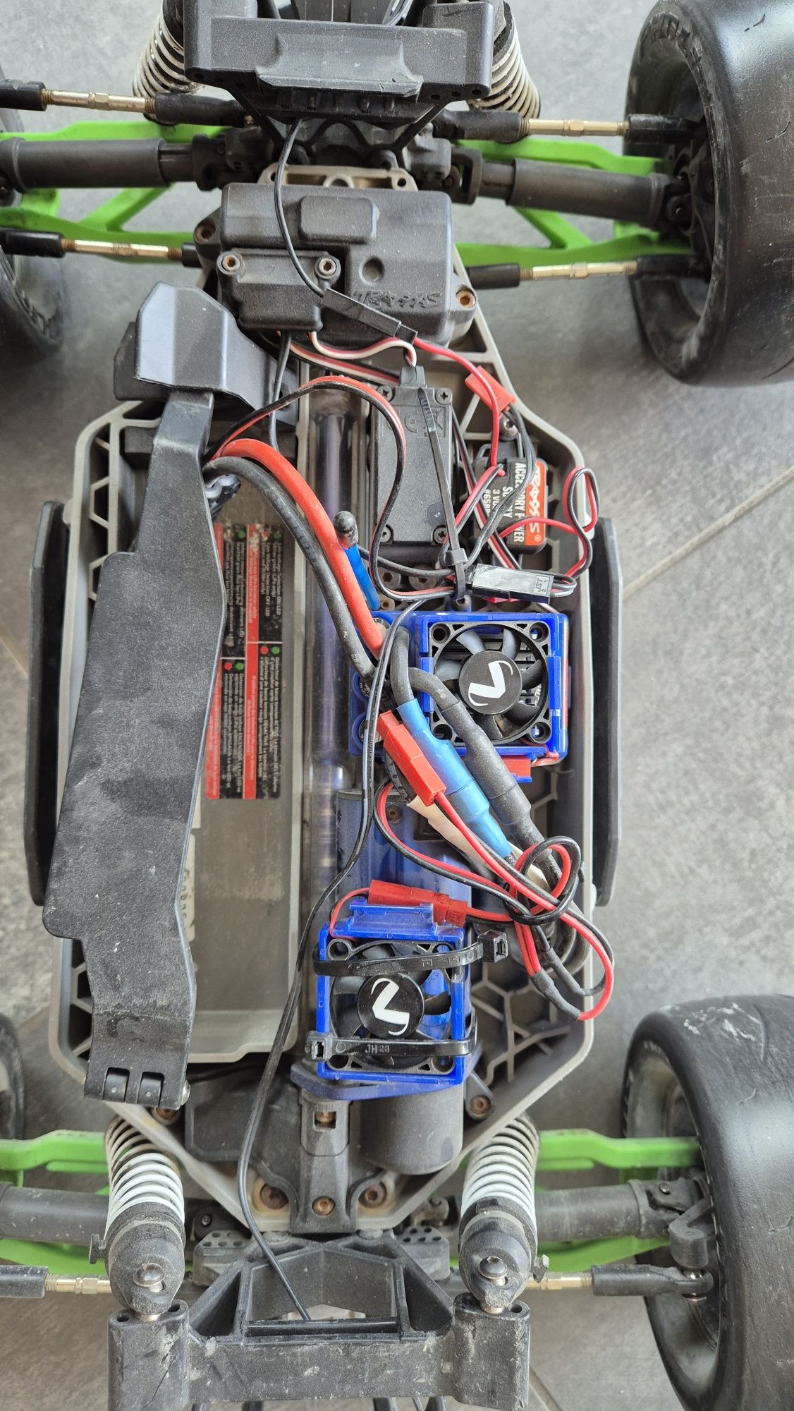 Zestaw Traxxas Hoss 4x4 VXL tuning