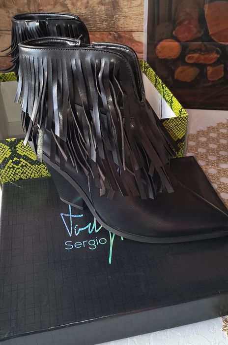 Buty damskie na obcasie