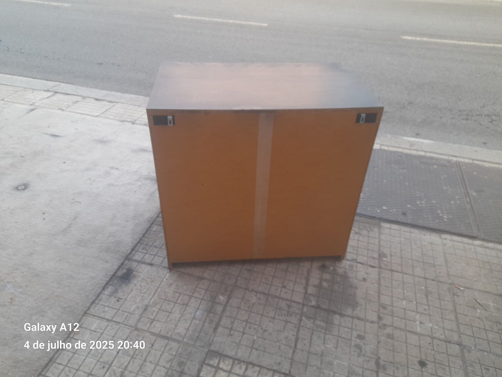 Comoda preta 3 gavetas Ikea