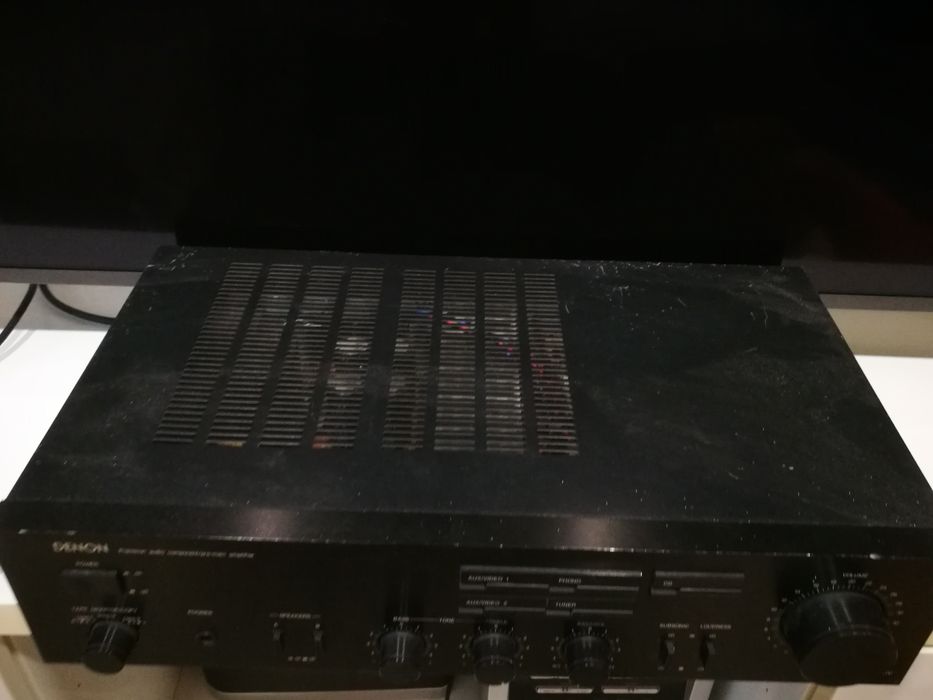 Denon PMA 300V amplifier