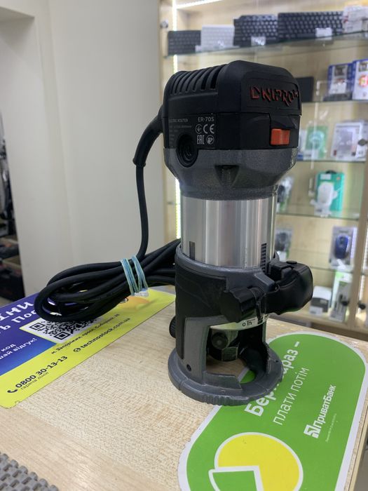 Фрезер Dnipro-M ER-70 стан нового, незначні сліди використання!