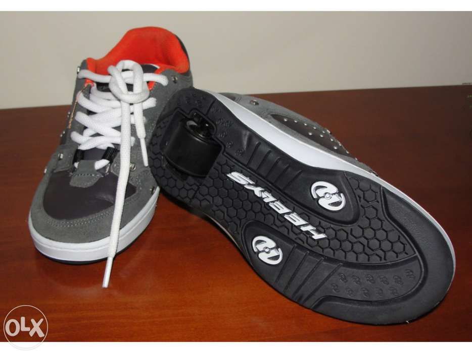 Sapatilha Heelys T.33 NOVAS