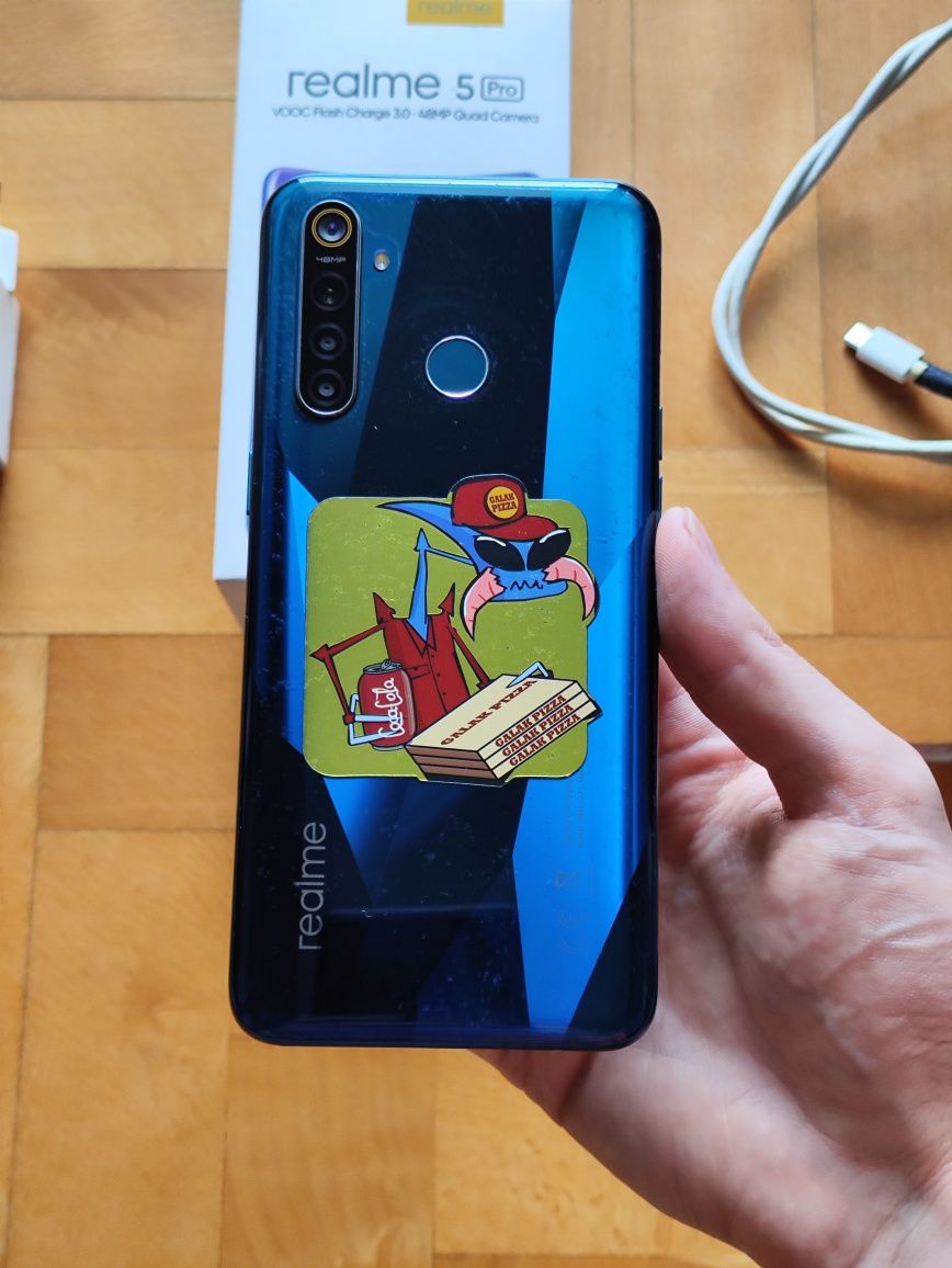 SMARTFON REALME 5 PRO 8GB/128GB (dual SIM Snapdragon 712 48 mpx IPS)