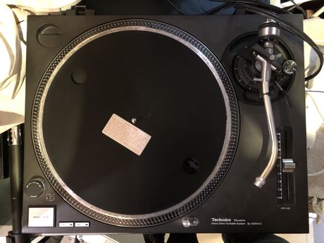 Technics SL-1210 MK2 plus mata