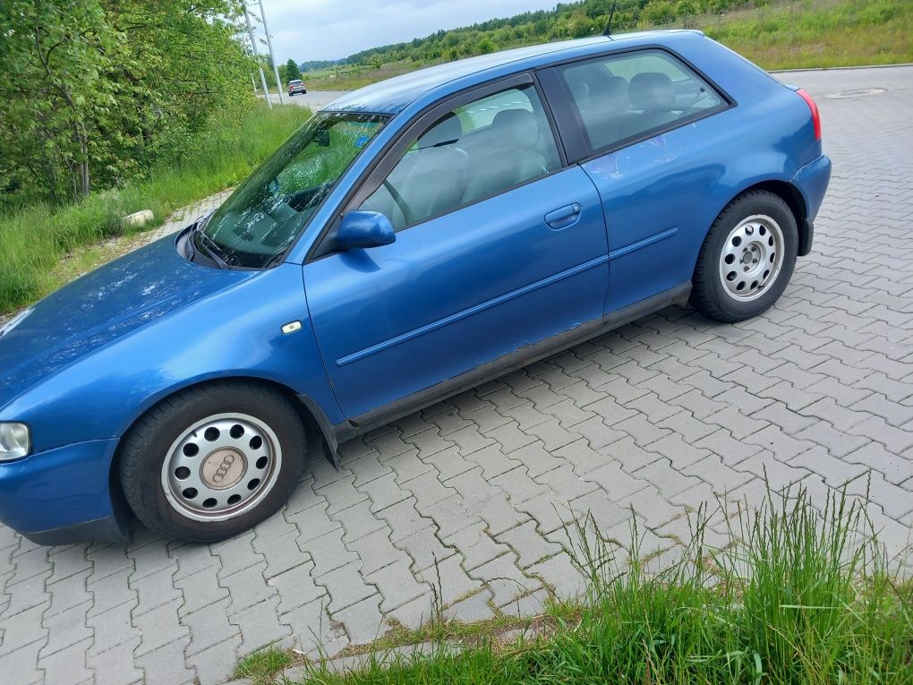 Sprzedam audia3 1.6 z gazem