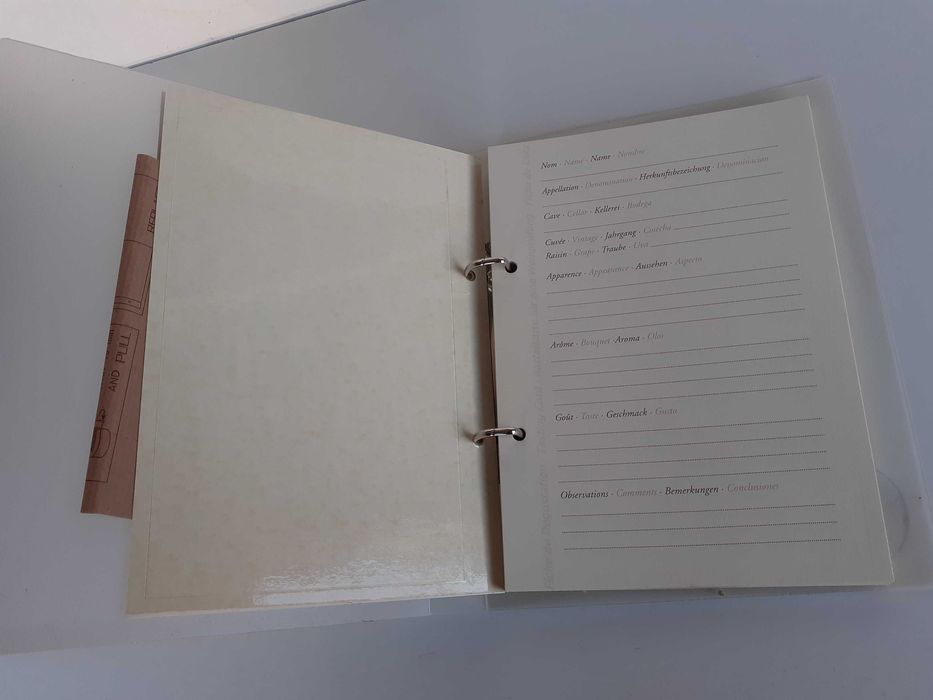 Dossier com Etiquetas para Vinho