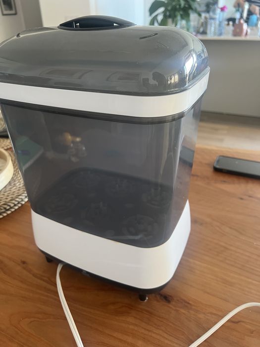 Esterelizador e Secador de Mamadeira