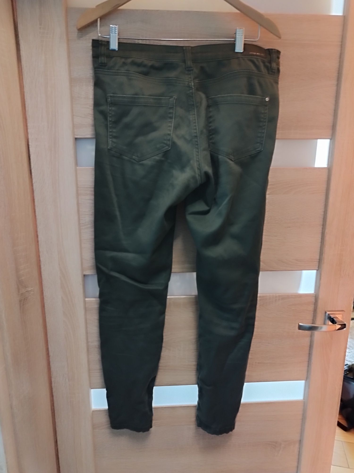 Spodnie zielone jeansy