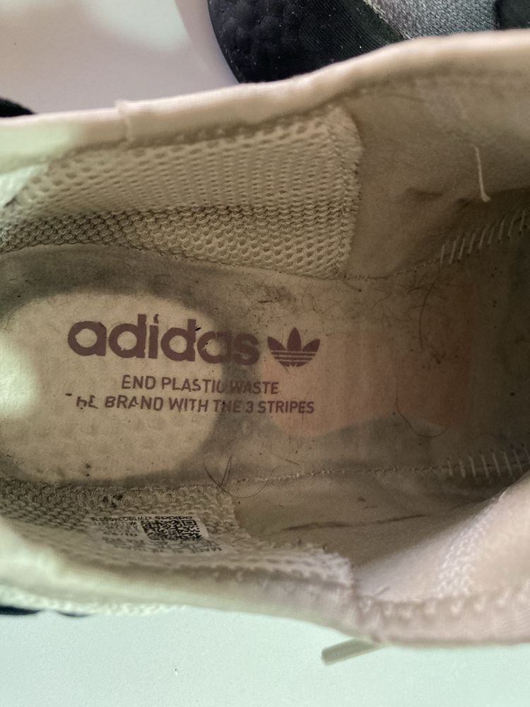Adidas NMD _R1.V2