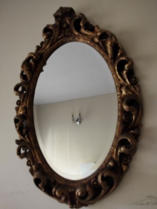 Espelho com banyk de ouro