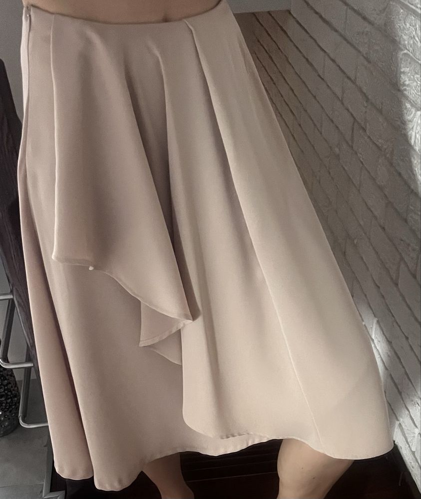 Sprzedam spódnicę lekka elegancka Reserved 36 pudrowy róż