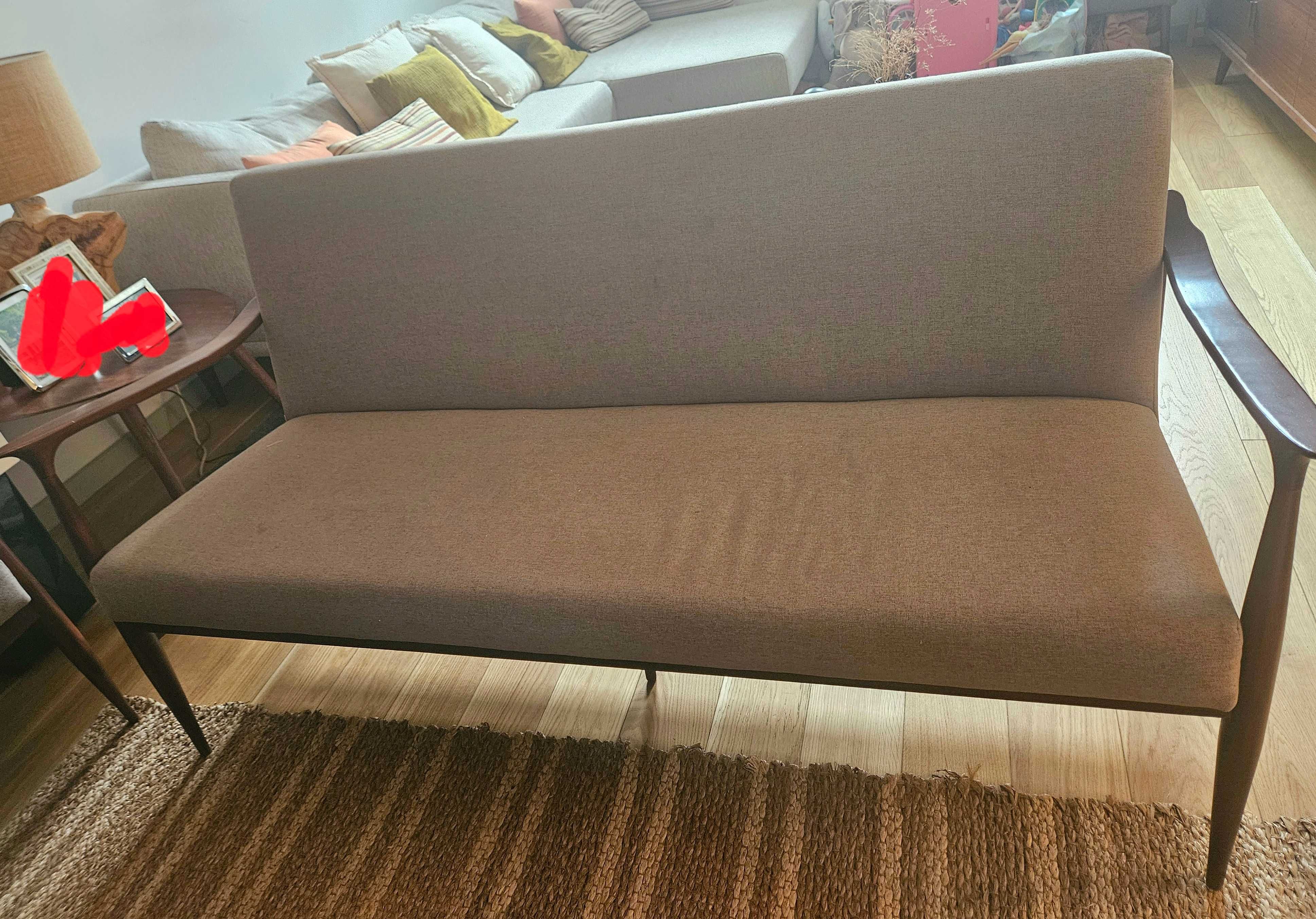 Sofá estilo nórdico 3 lugares
