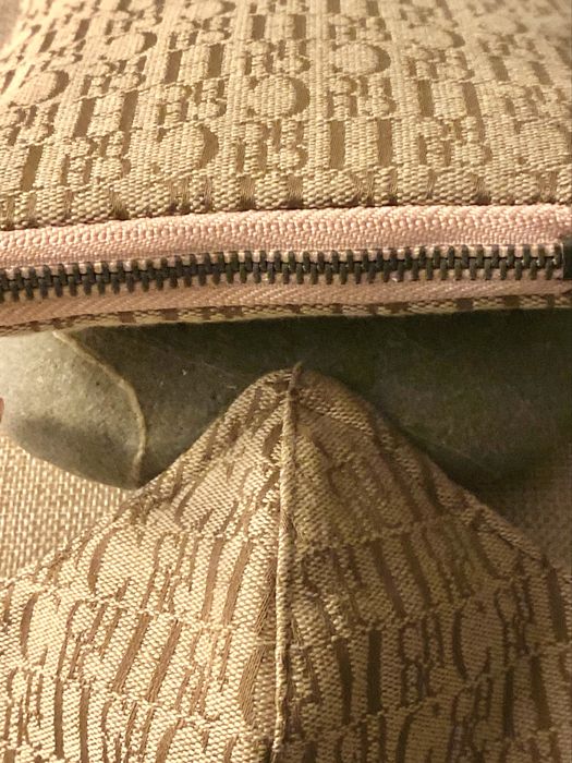 Bolsa com máscara.