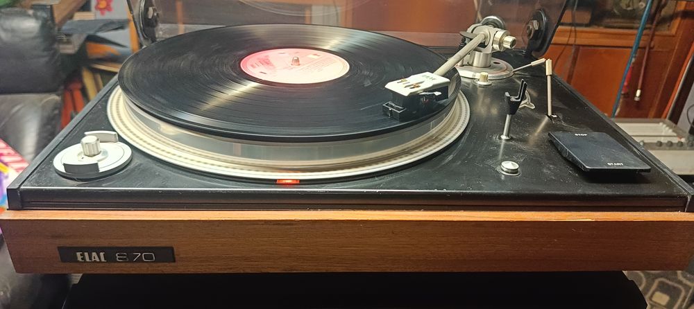 Gramofon Elac PC 870
