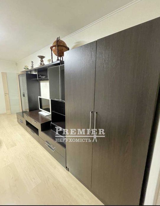 Продам квартиру з ремонтом на Заболотного