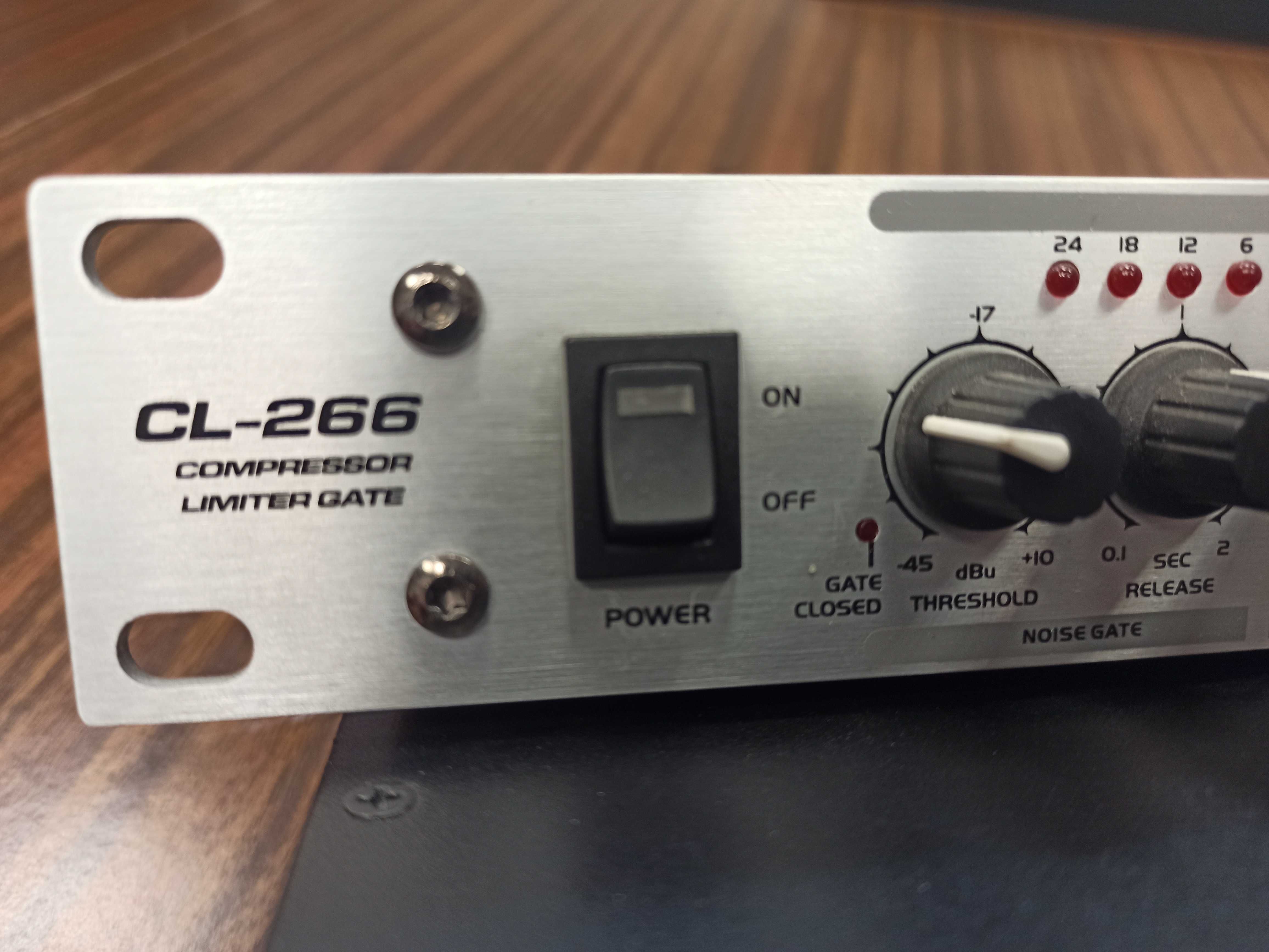 Angielski mikser audio DMC-62