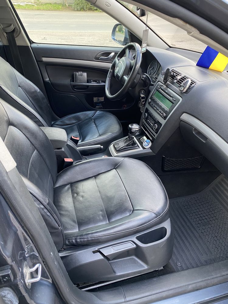 Skoda Octavia 1.9 tdi 2009 автомат