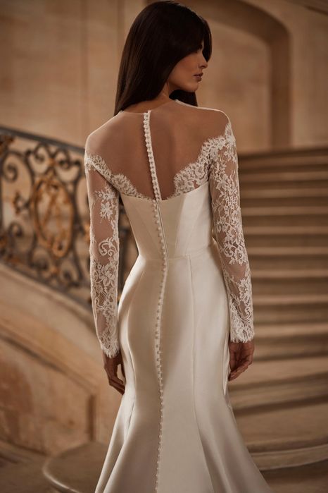 Весільна сукня та болеро